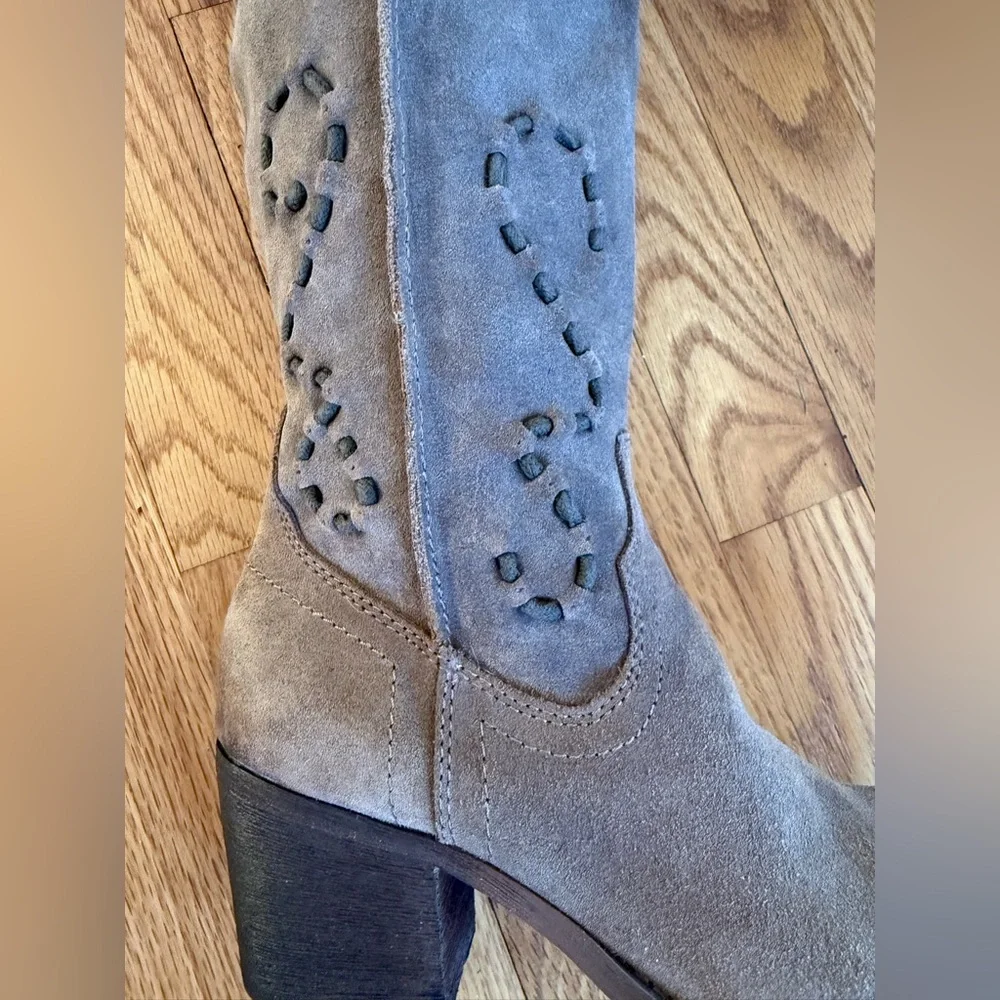 Carlos Santana Noble Over the Knee Boots ~ Tan ~ Size 6 M ~ Suede with pattern